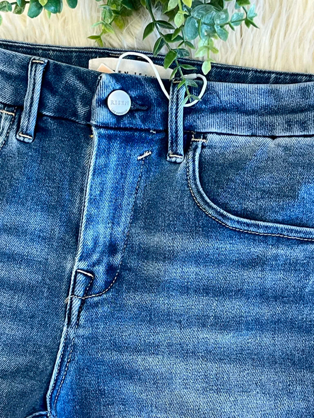 Women’s Risen High Rise Cuffed Hem Denim Shorts
