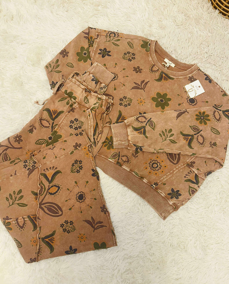 Easel Brown Matching Set
