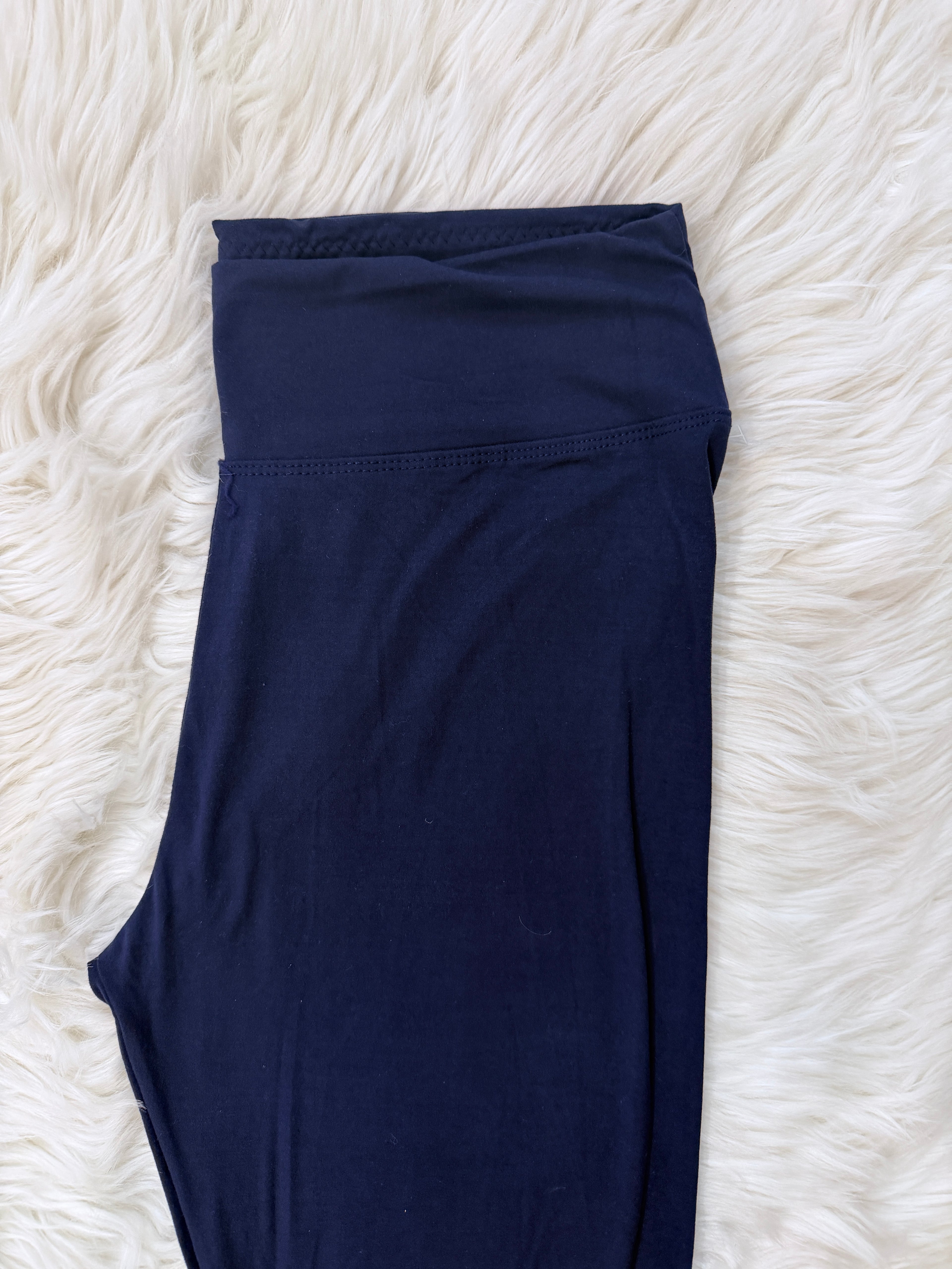 Women’s Ultra Soft Navy Blue Wide Waist Band Legging in Full Length