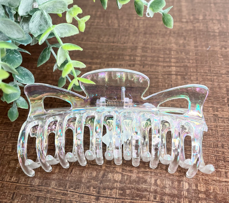 Iridescent claw clip