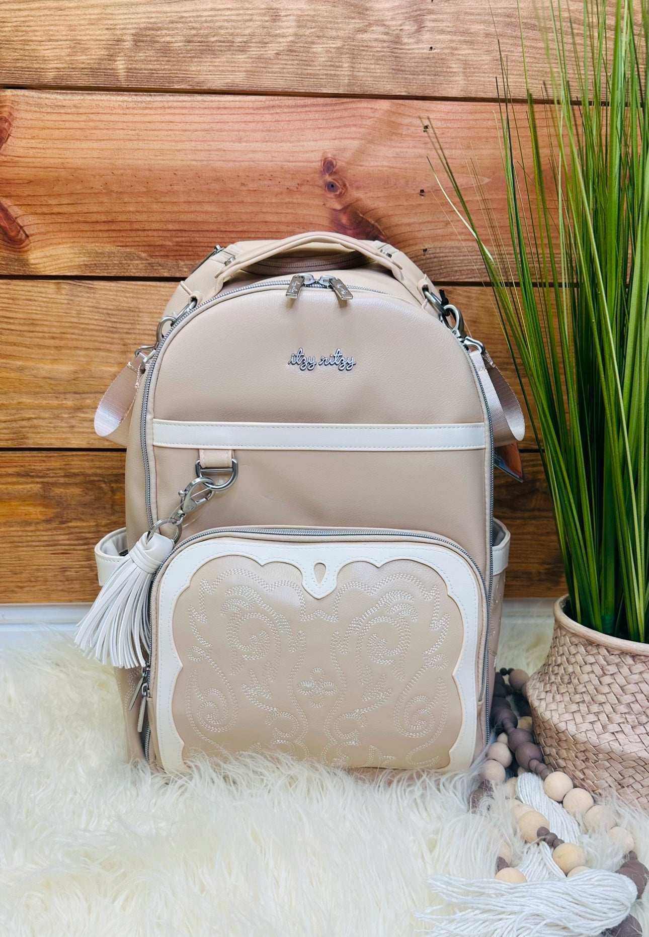 Itzy Ritzy “It Girl” Boss Plus Diaper Bag - Mini Mee Boutique