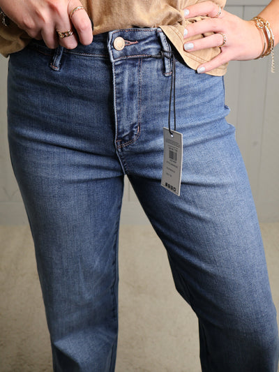 Judy Blue Contrast Thread Straight Leg Jeans 8596