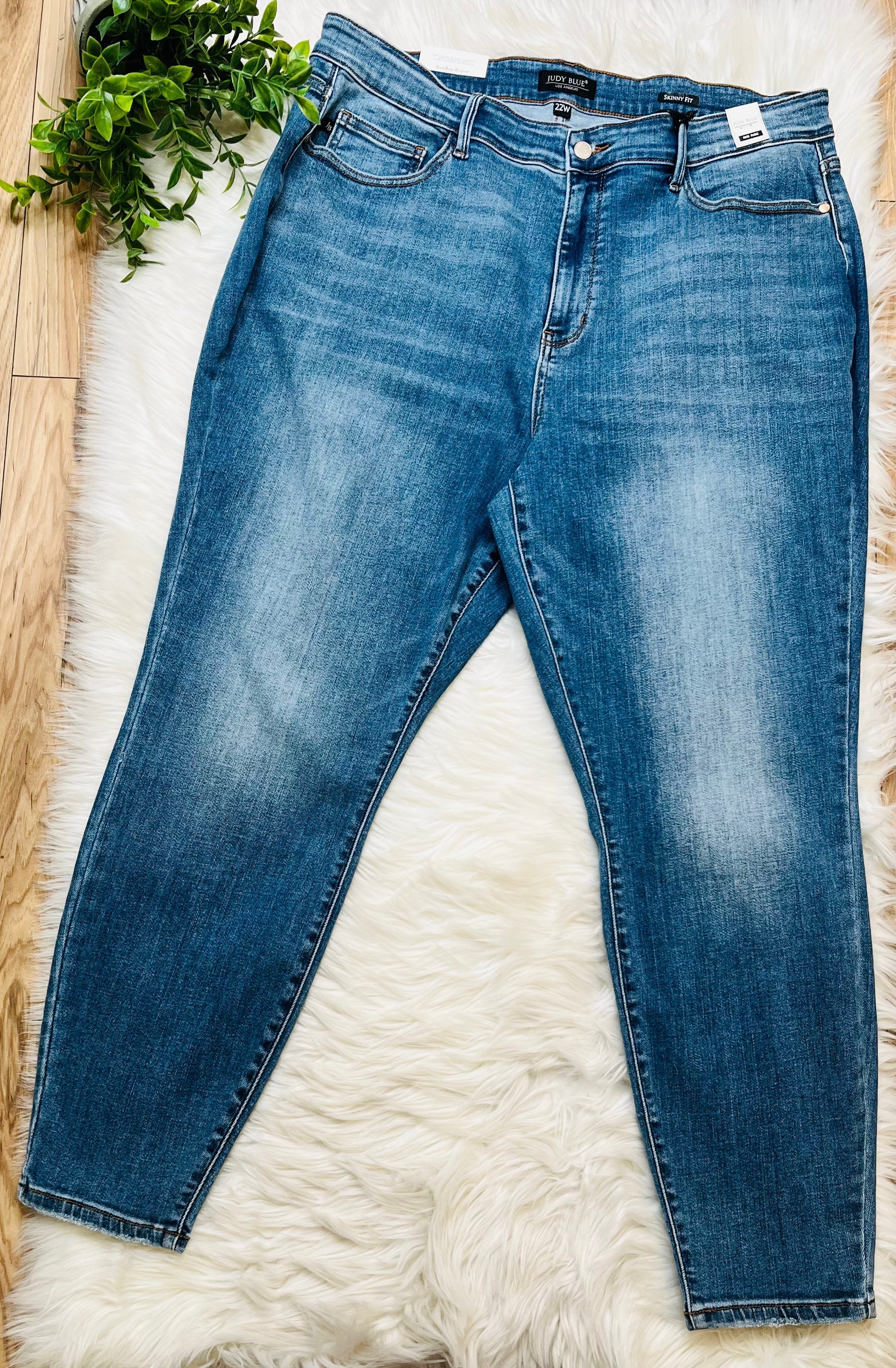 Judy Blue Mid Rise Jeans 2548