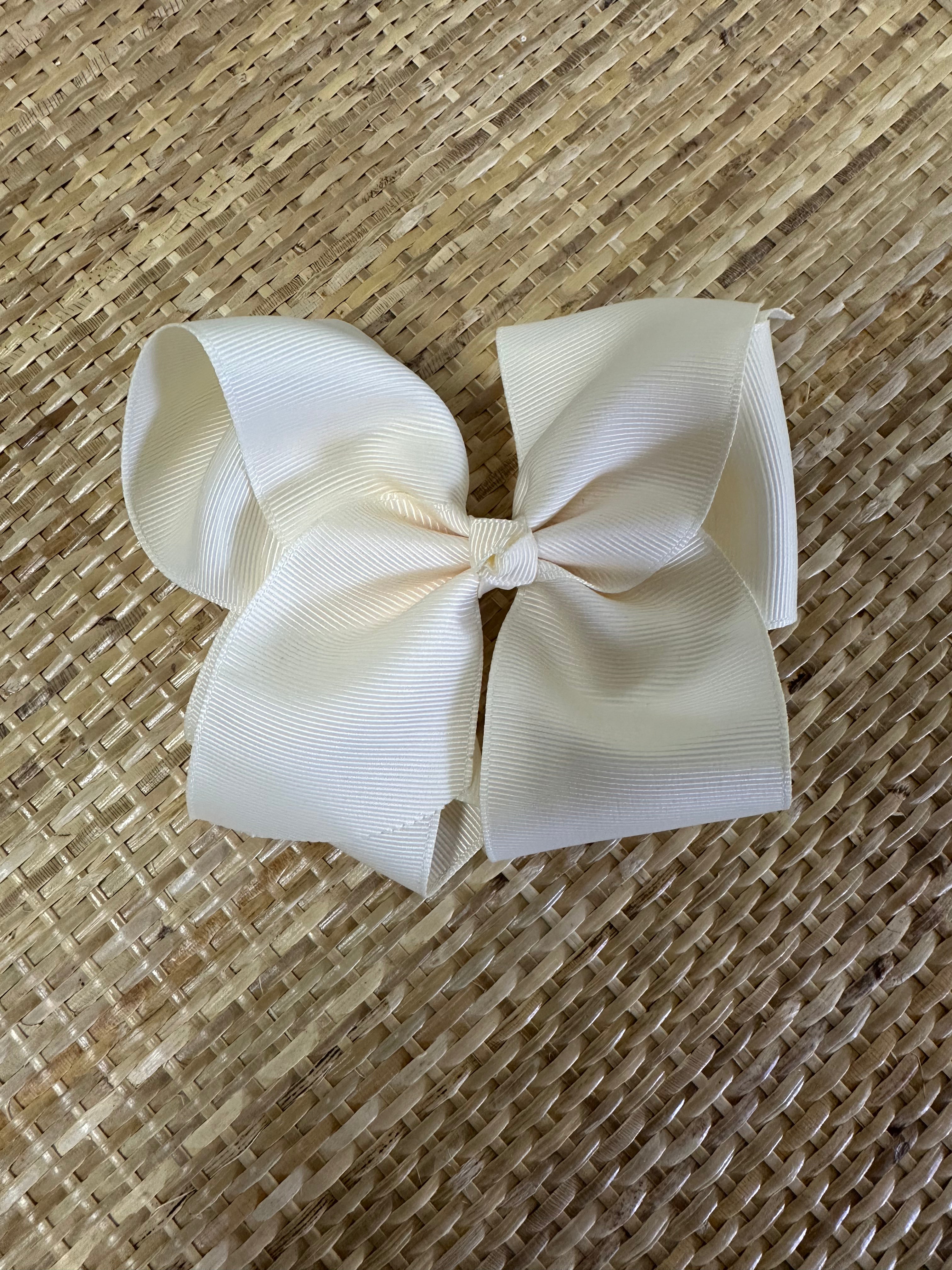 Mini Mee 6 inch clip Bow