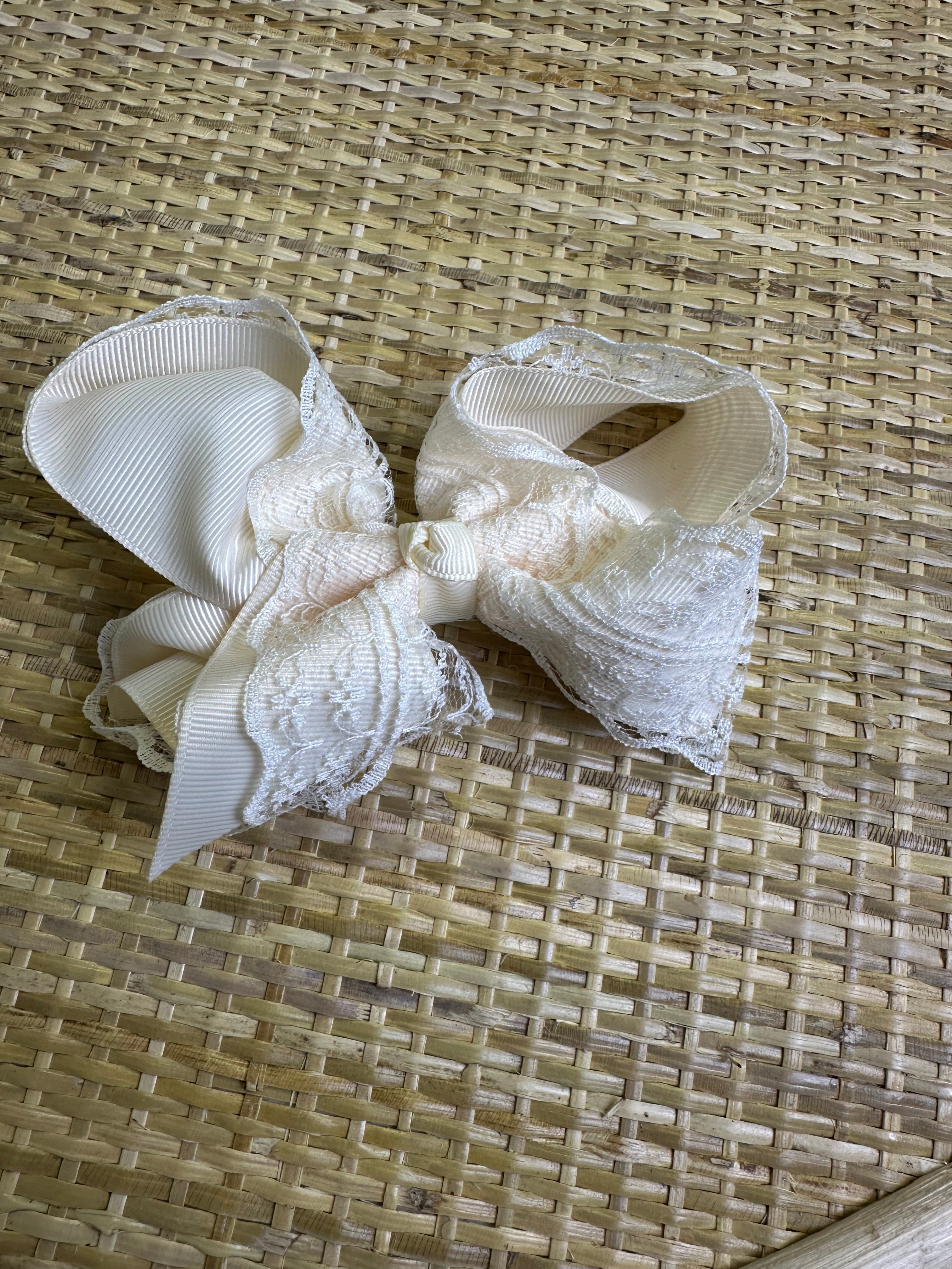 Mini Mee Lace Bows