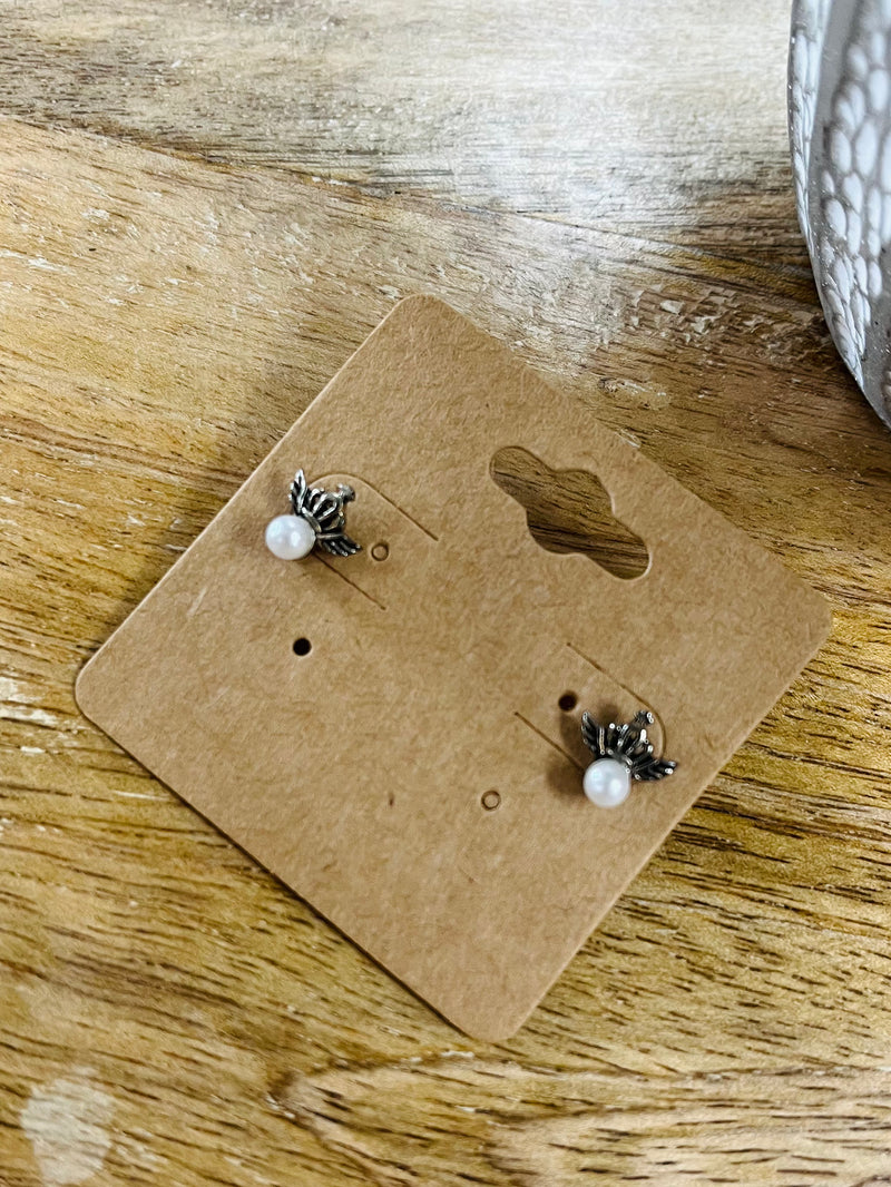 Pearl Queen Detailed Earring