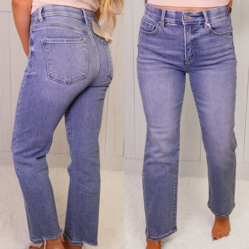 Risen High Rise Medium Wash Jeans 5916