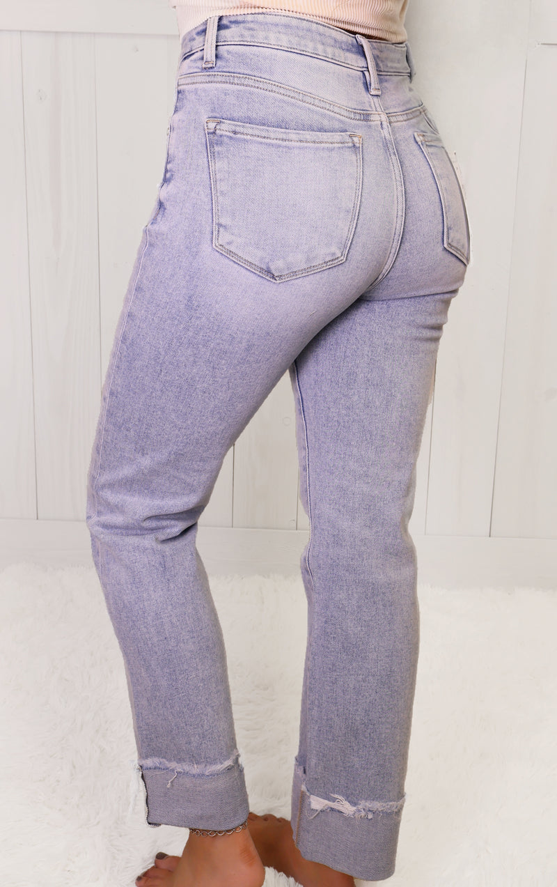 Risen High Rise Straight 5877 Jeans