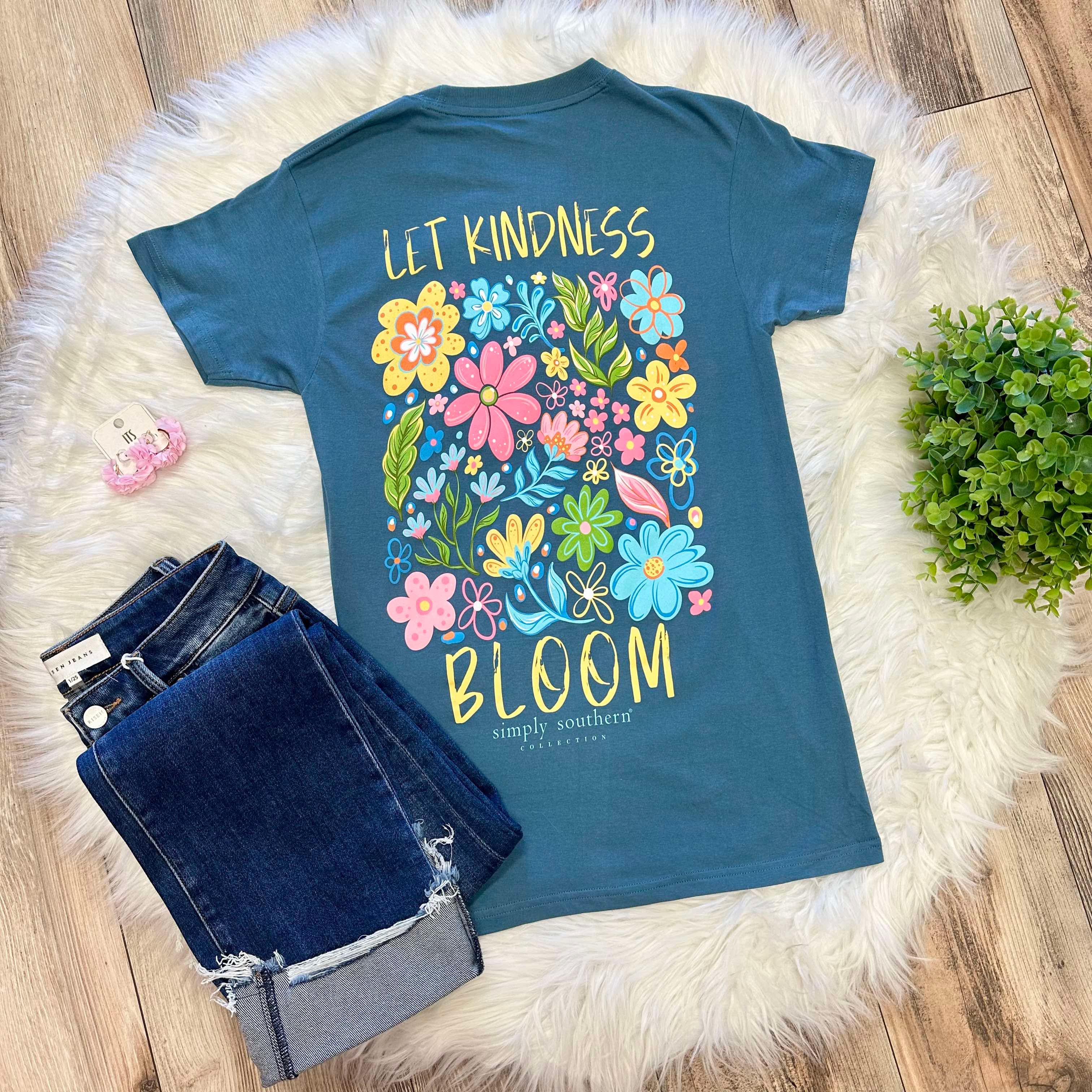 Simply Southern Kindness Bloom Graphic Tee Women's