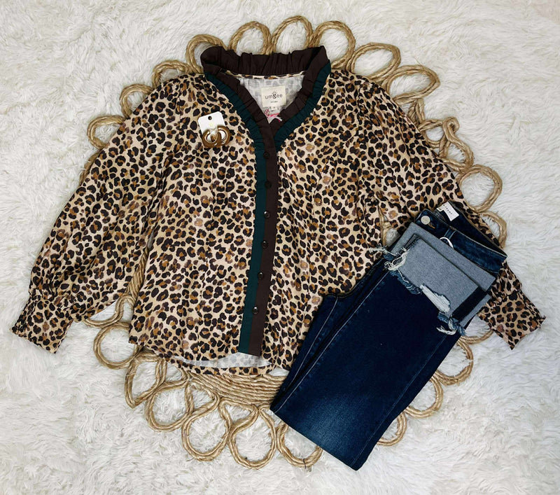 Umgee Cheetah Split Neck Top