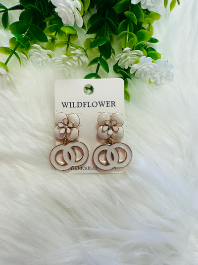 Wildflower White Floral Dangle Earrings - Mini Mee Boutique