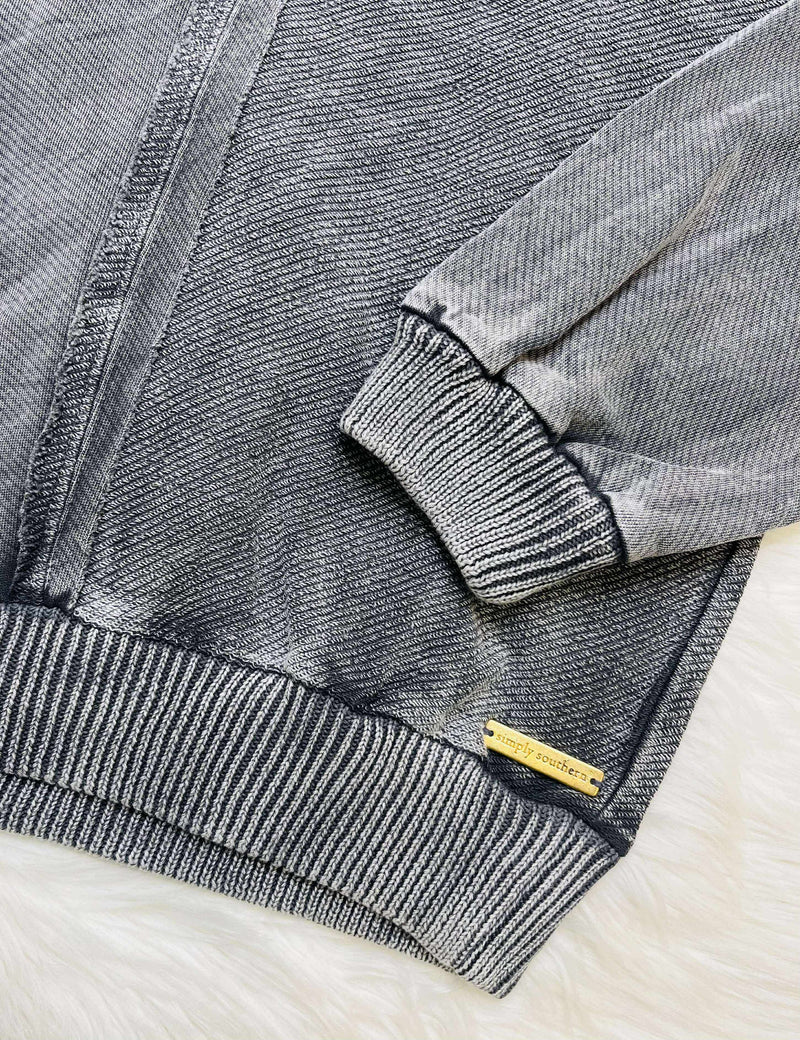 Women’s Basic Acid Wash Raw Hem Sweater Washed Black