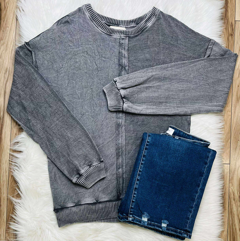 Women’s Basic Acid Wash Raw Hem Sweater Washed Black