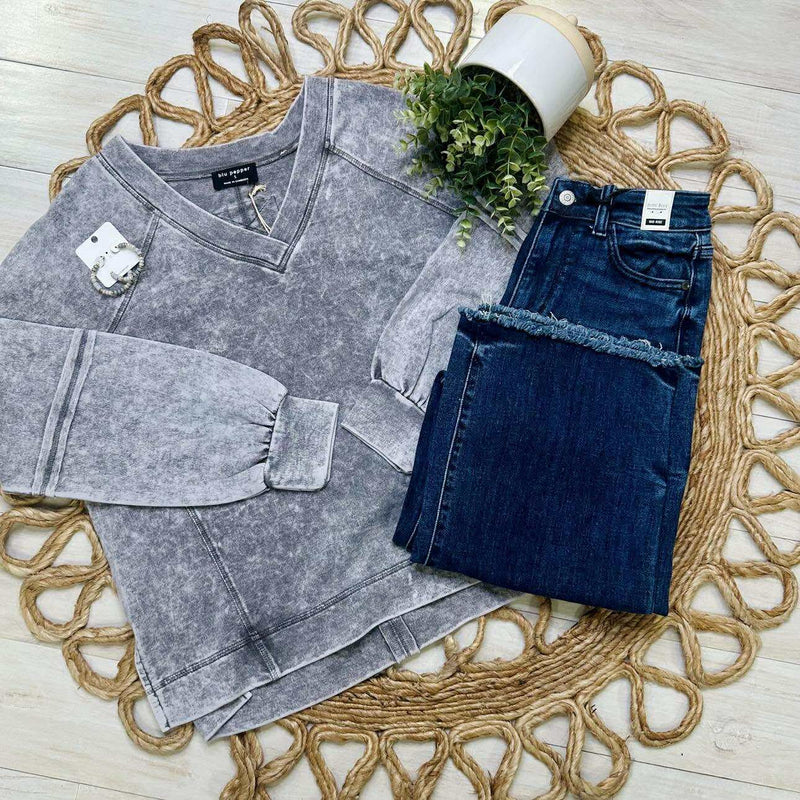 Women’s Basic  Acid Wash V-Neck Sweater Grey