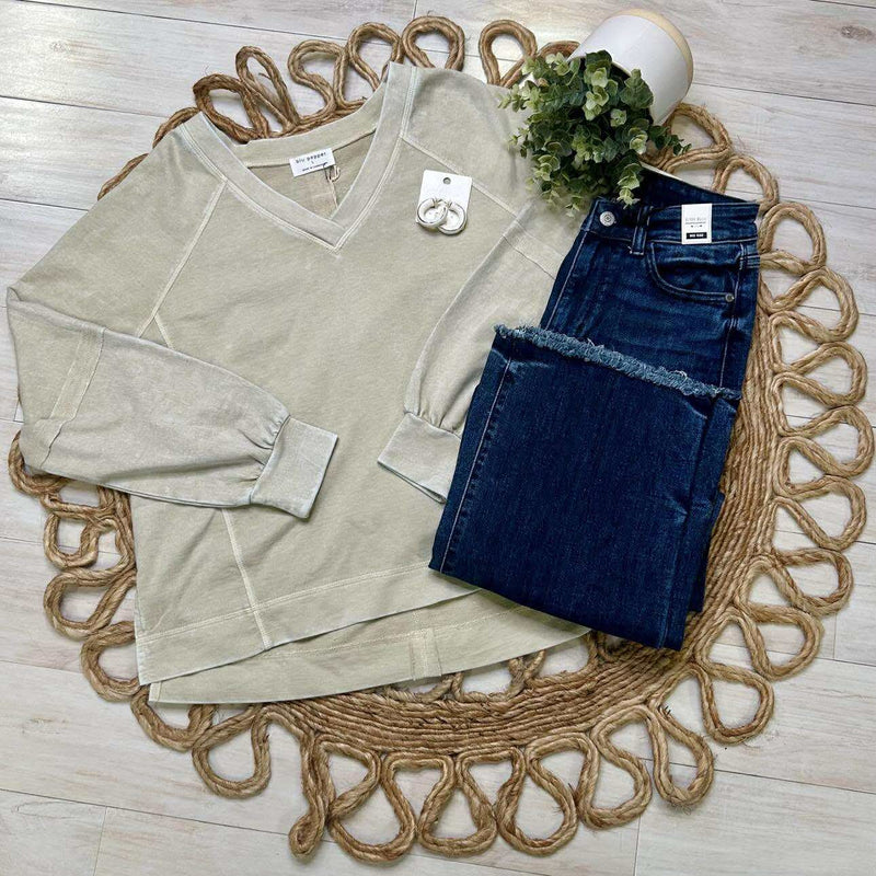 Women’s Basic Acid Wash V-Neck Sweater oatmeal