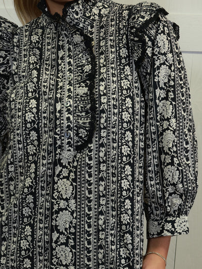 Women’s Black and White Floral Print Top