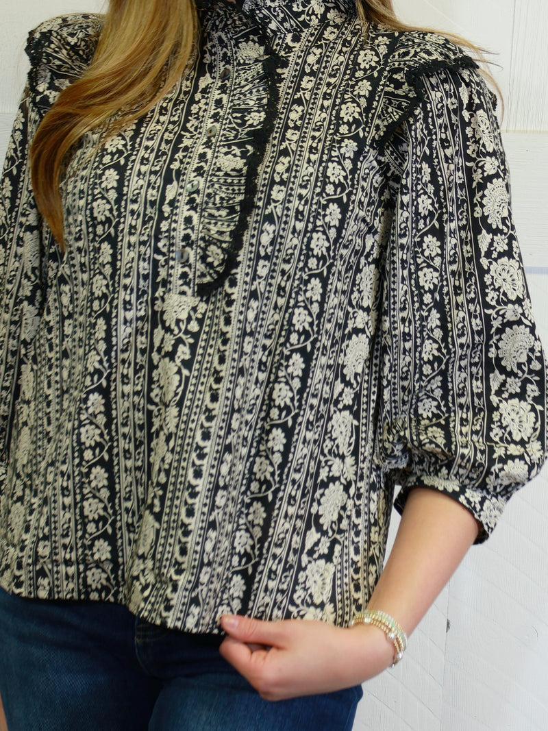 Women’s Black and White Floral Print Top