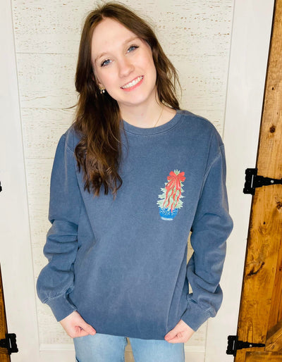 Women’s Christmas Tree Crewneck Graphic Sweatshirt