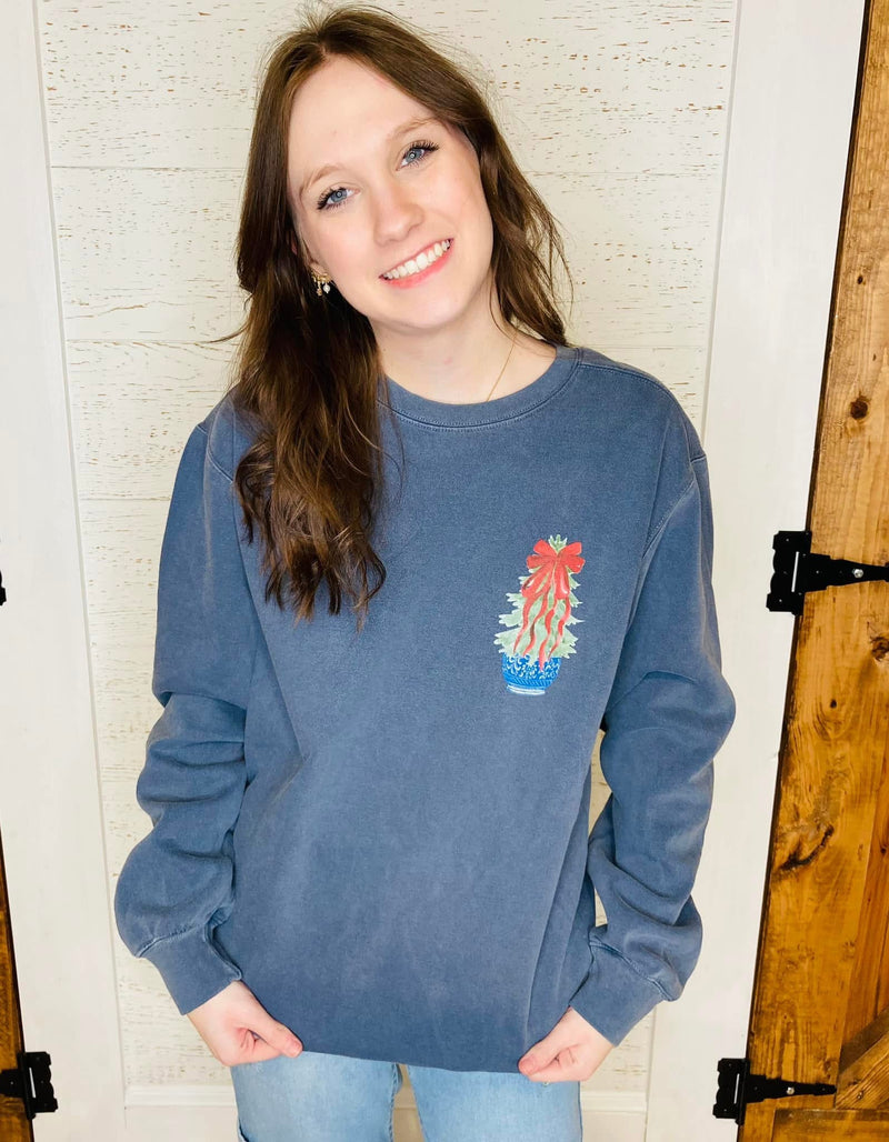 Women’s Christmas Tree Crewneck Graphic Sweatshirt