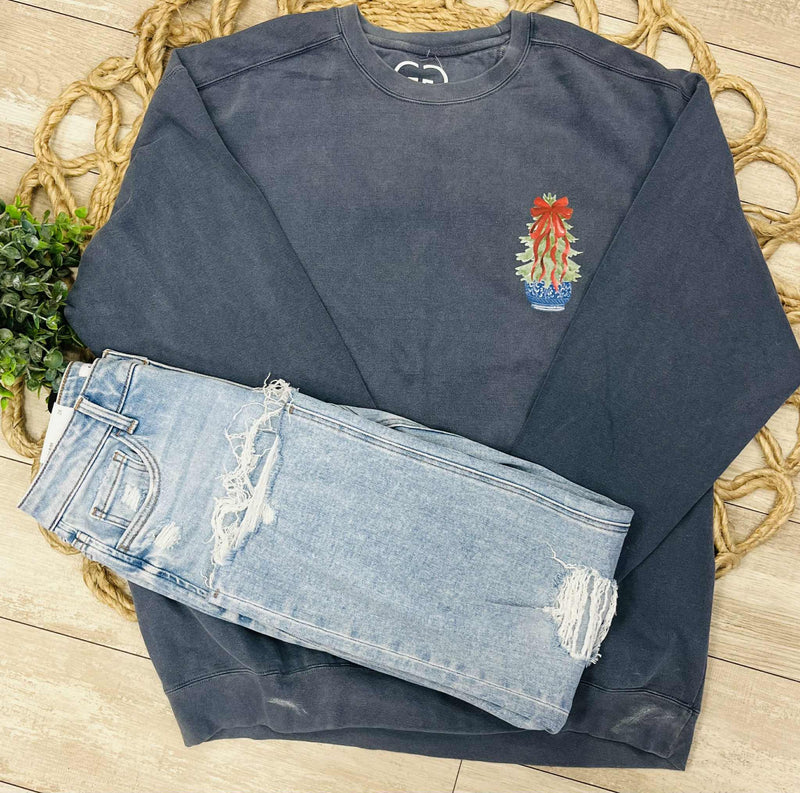 Women’s Christmas Tree Crewneck Graphic Sweatshirt