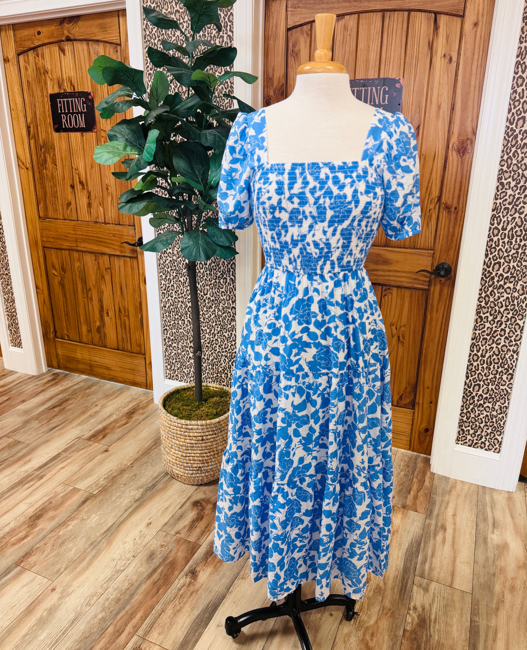 Women’s Cornflower Blue Floral Smocked Midi Dress