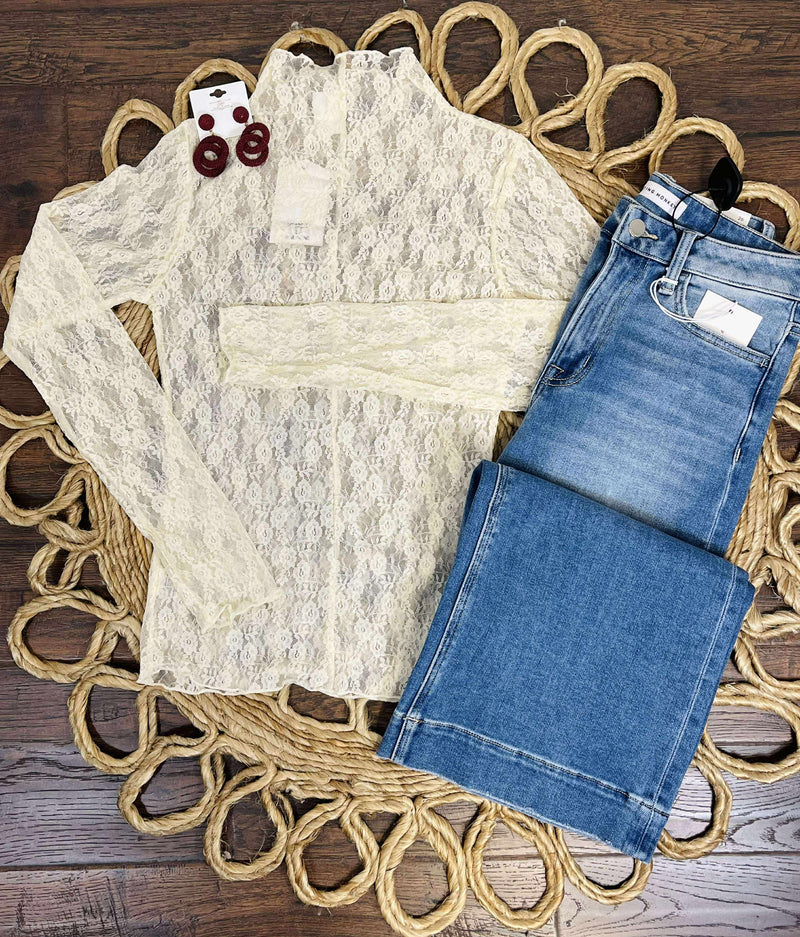 Women’s Basic Cream Lace Undershirt Top