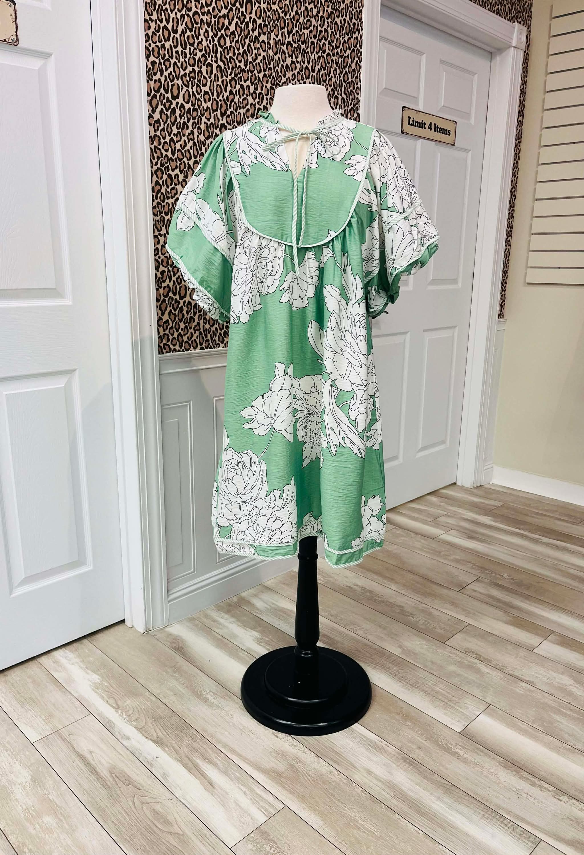 Women’s Curvy Floral Puff Sleeve Babydoll Dress in Sage Green