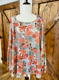 Women’s Curvy Floral Top