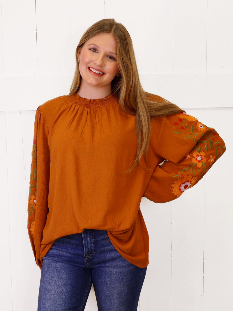 Women’s Curvy Rust Embroidered Sleeve Top