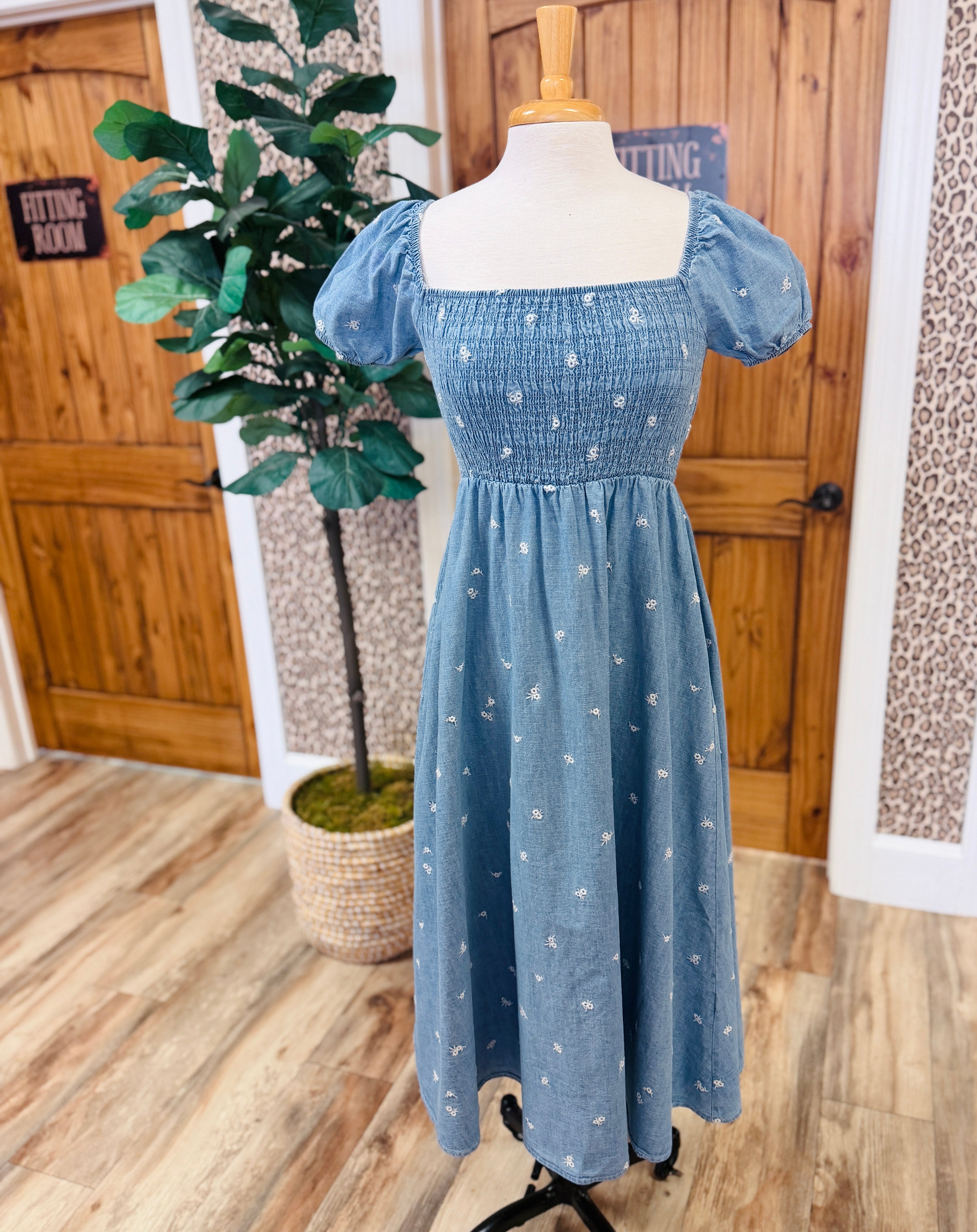 Women’s Denim Floral and Bow Embroidered Puff Sleeve Smocked Dress