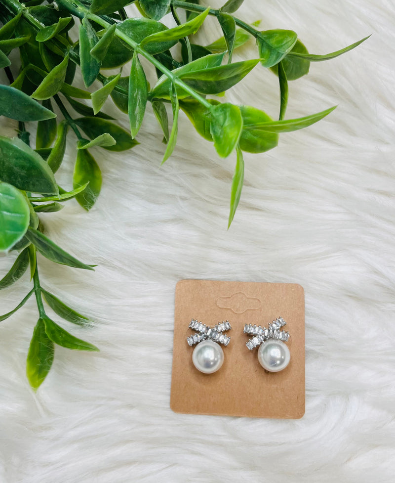 Women’s Diamond Bow Pearl Earrings