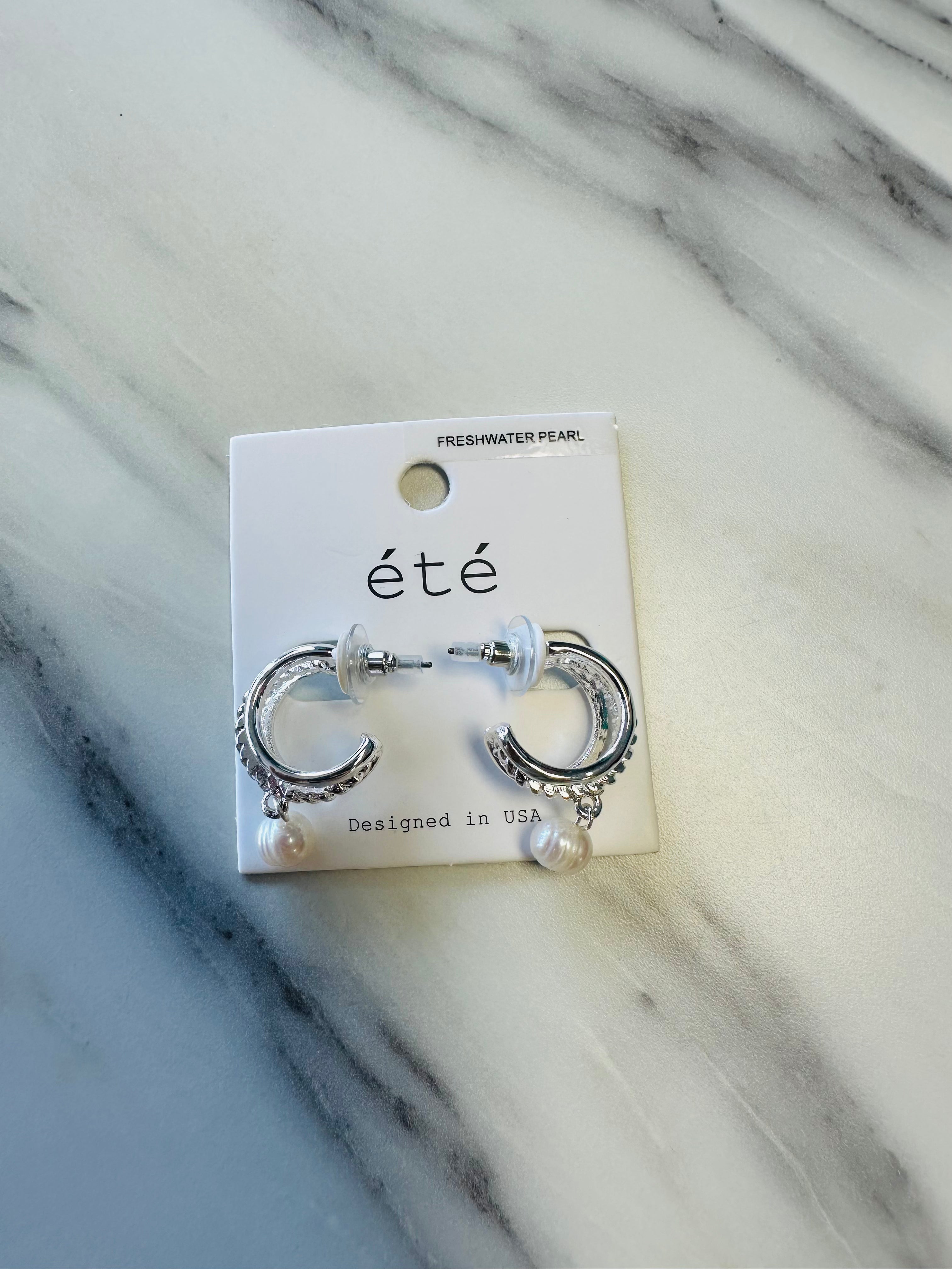 Women’s Freshwater Pearl Earrings