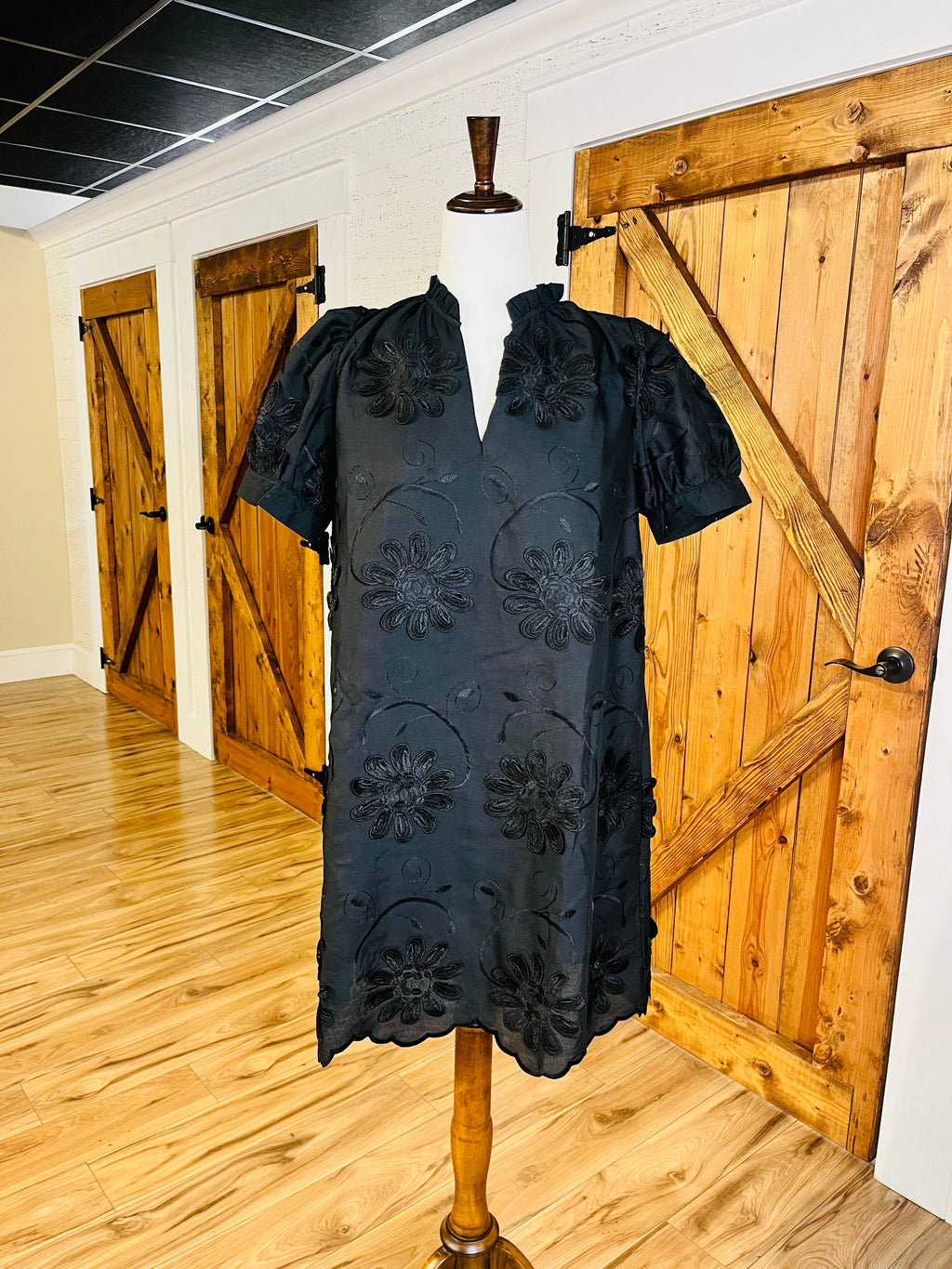 Women’s GiGiO Black 3D Floral Dress