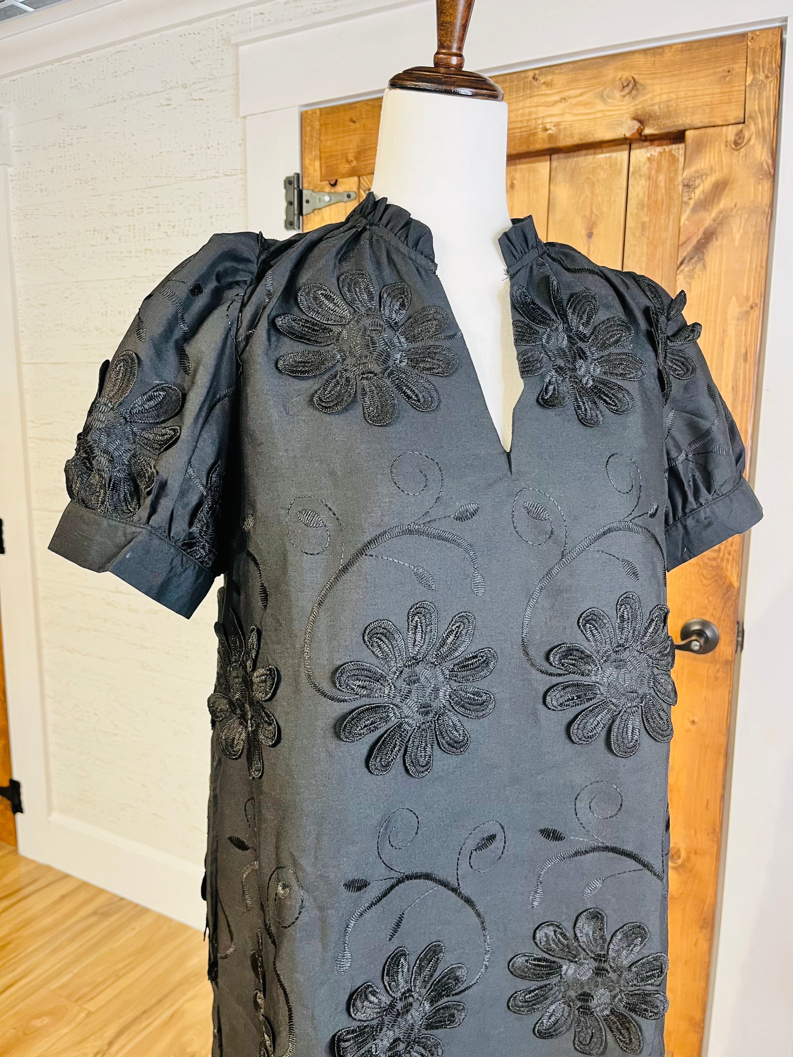 Women’s GiGiO Black 3D Floral Dress