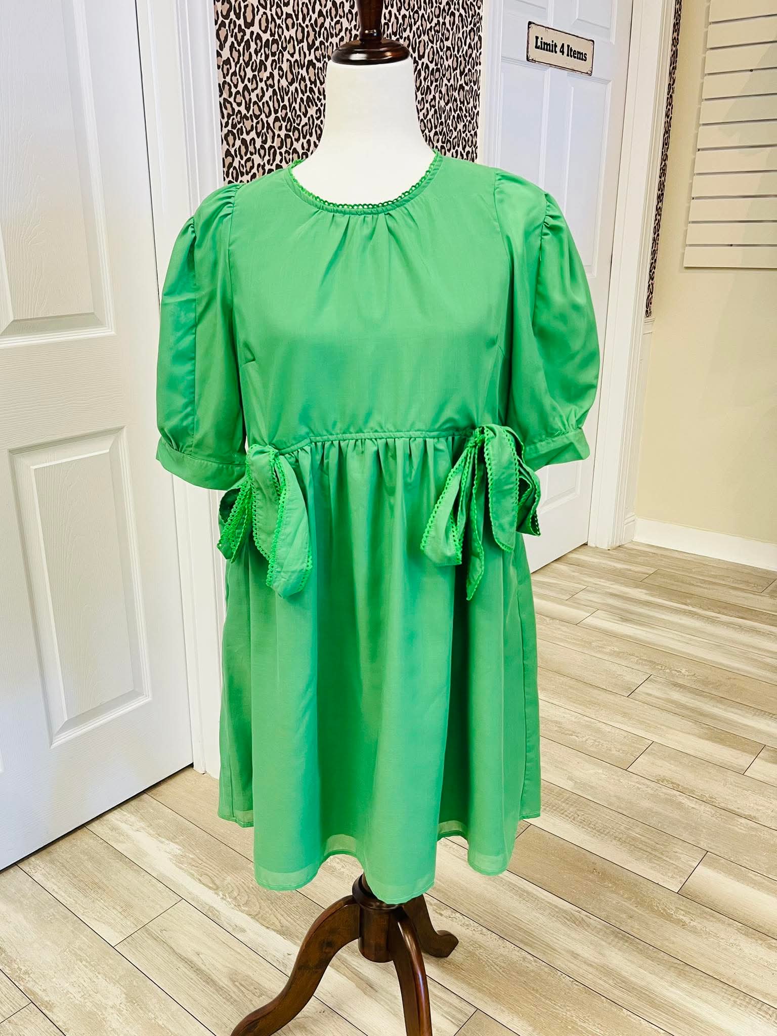 Women’s GiGiO Green Bow Tie Waist Dress