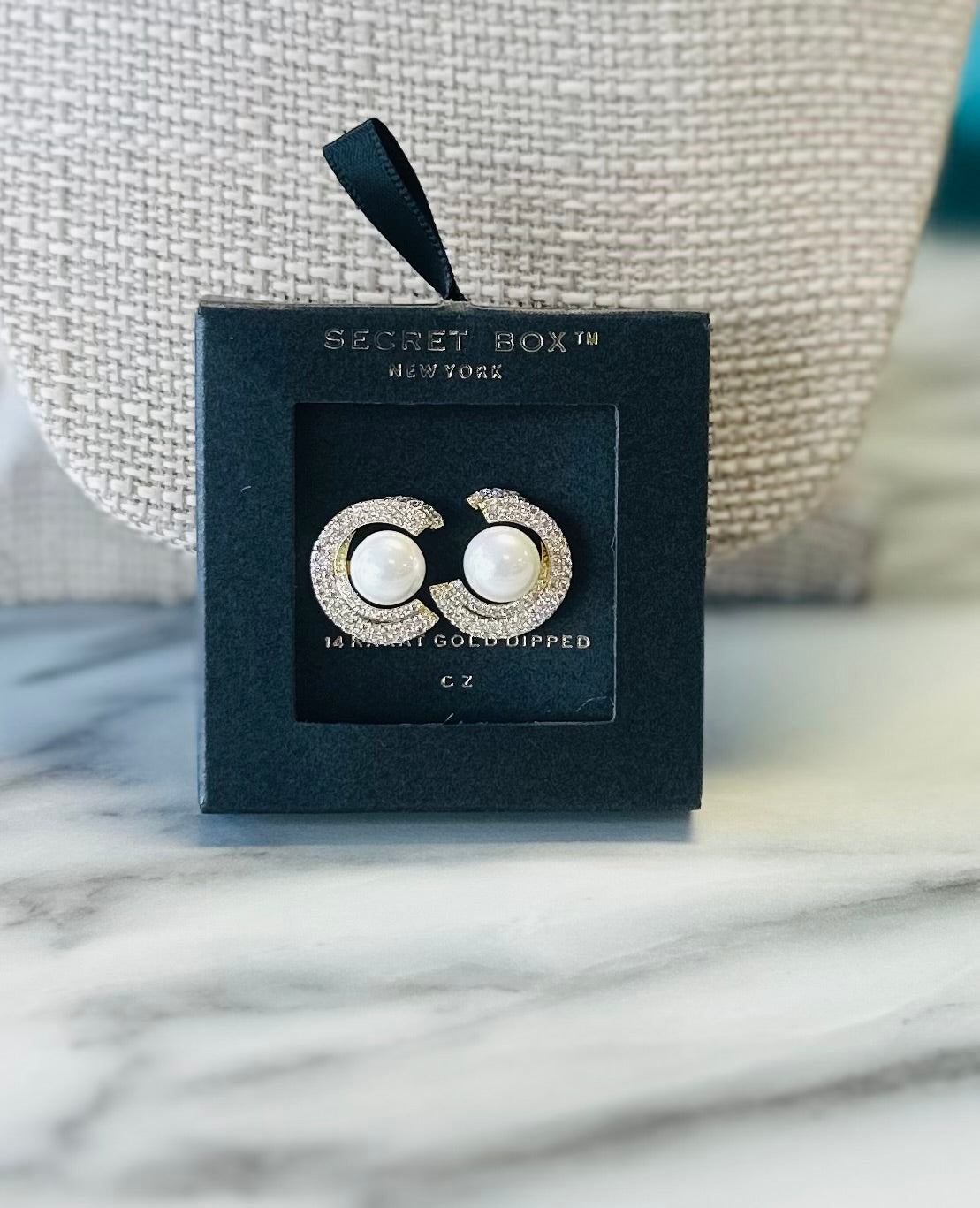 Women’s Gold Crescent with Pearls Earrings