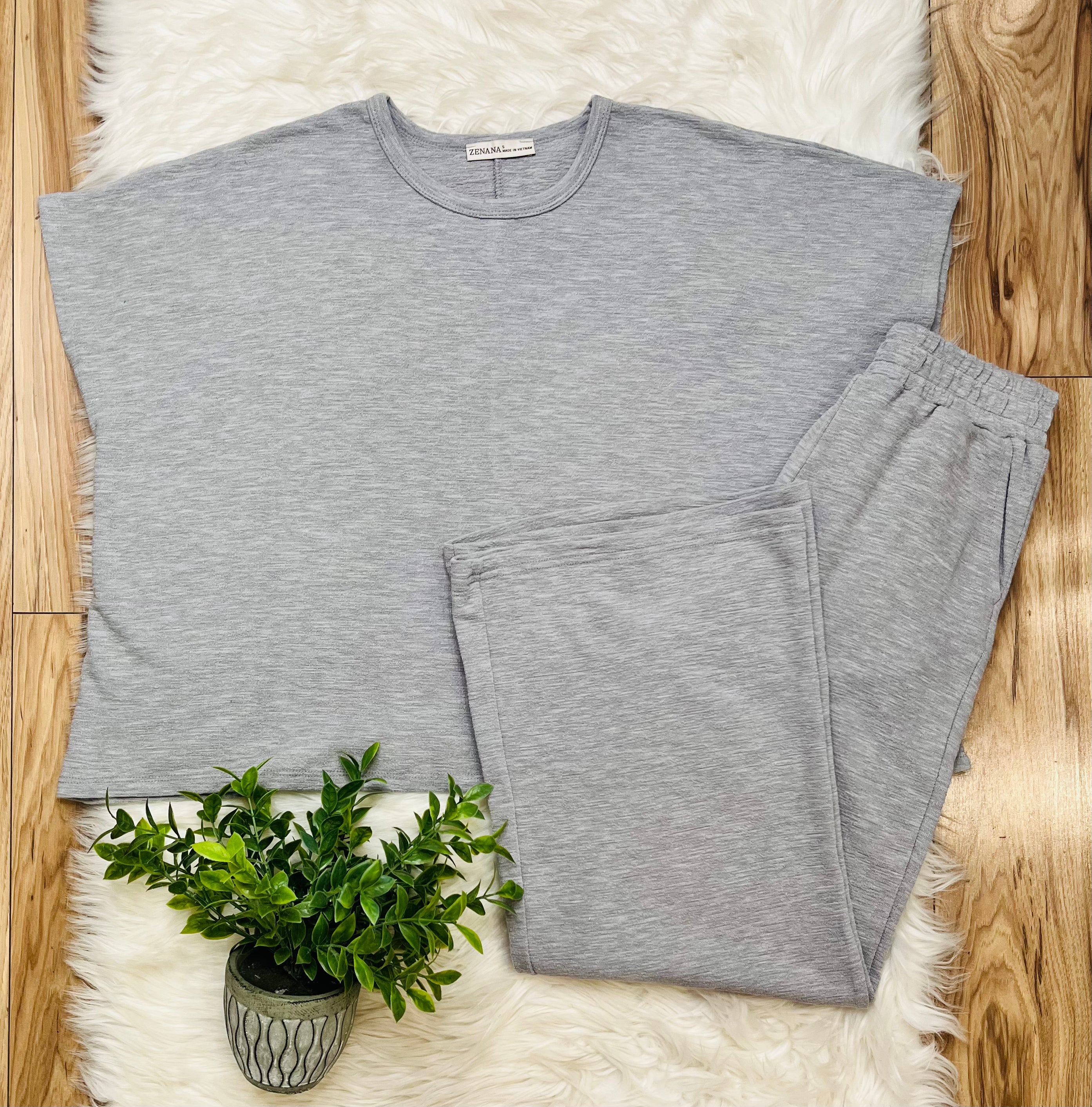 Women’s Heather Grey Sleeveless Pant Set