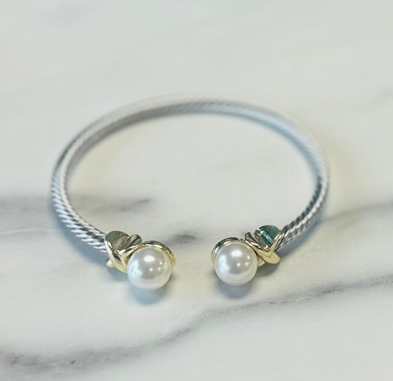 Women’s Mixed Metal Bracelet with Pearls