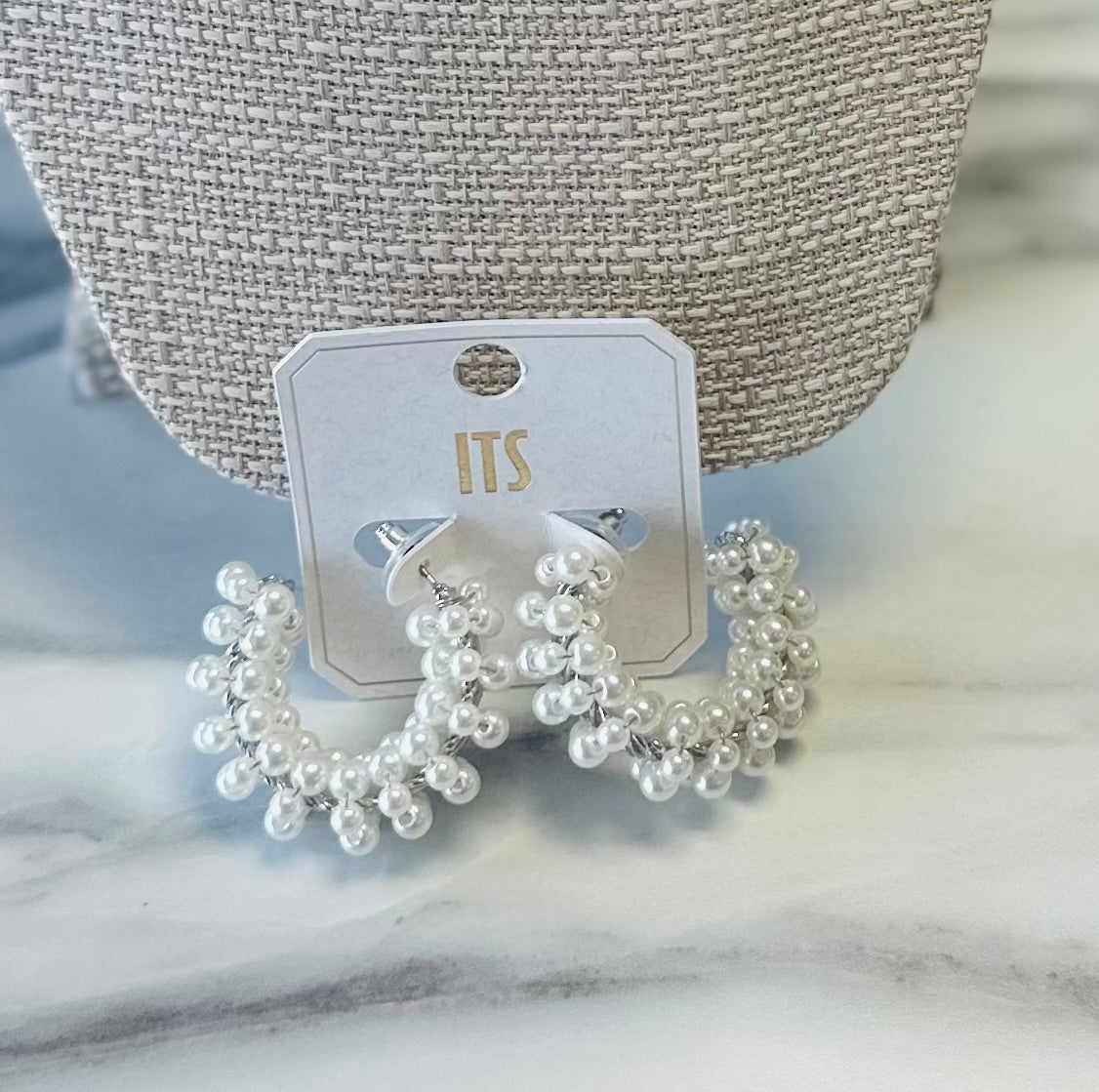 Women’s Pearl Hoop Earrings