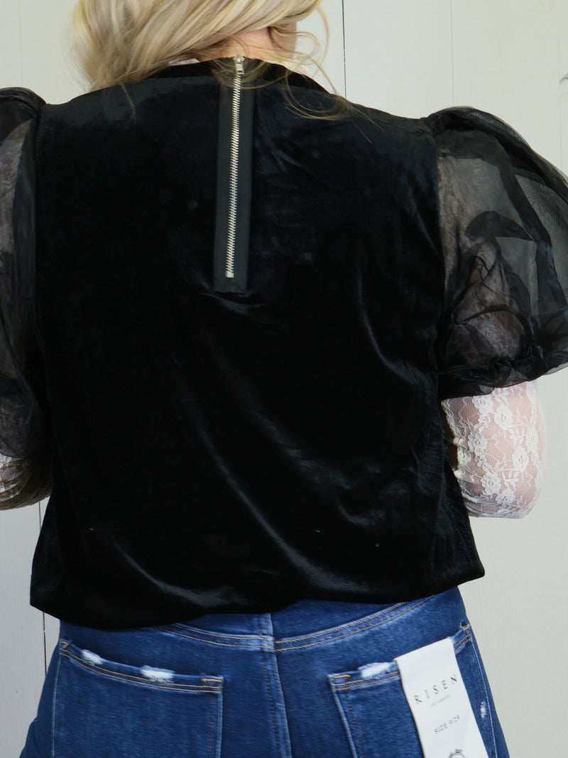 Women’s Pearl Velvet Puff Sleeve Top