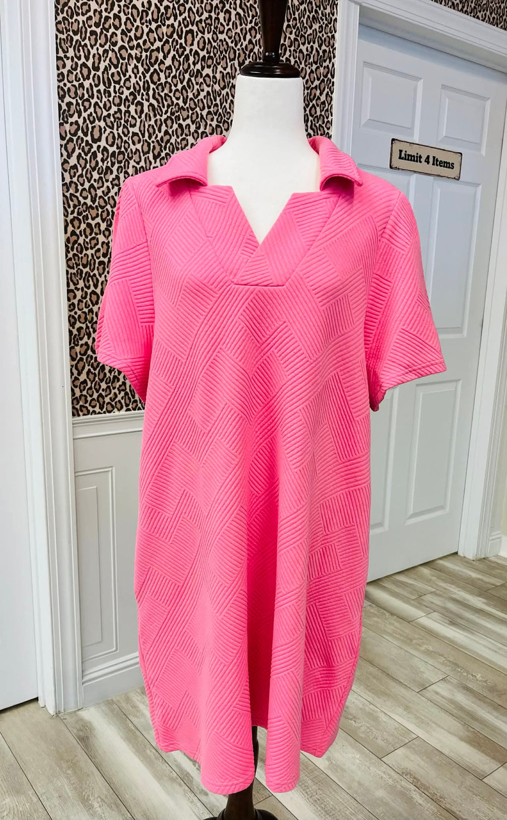 Women’s Pink Curvy Collared Texture Dress