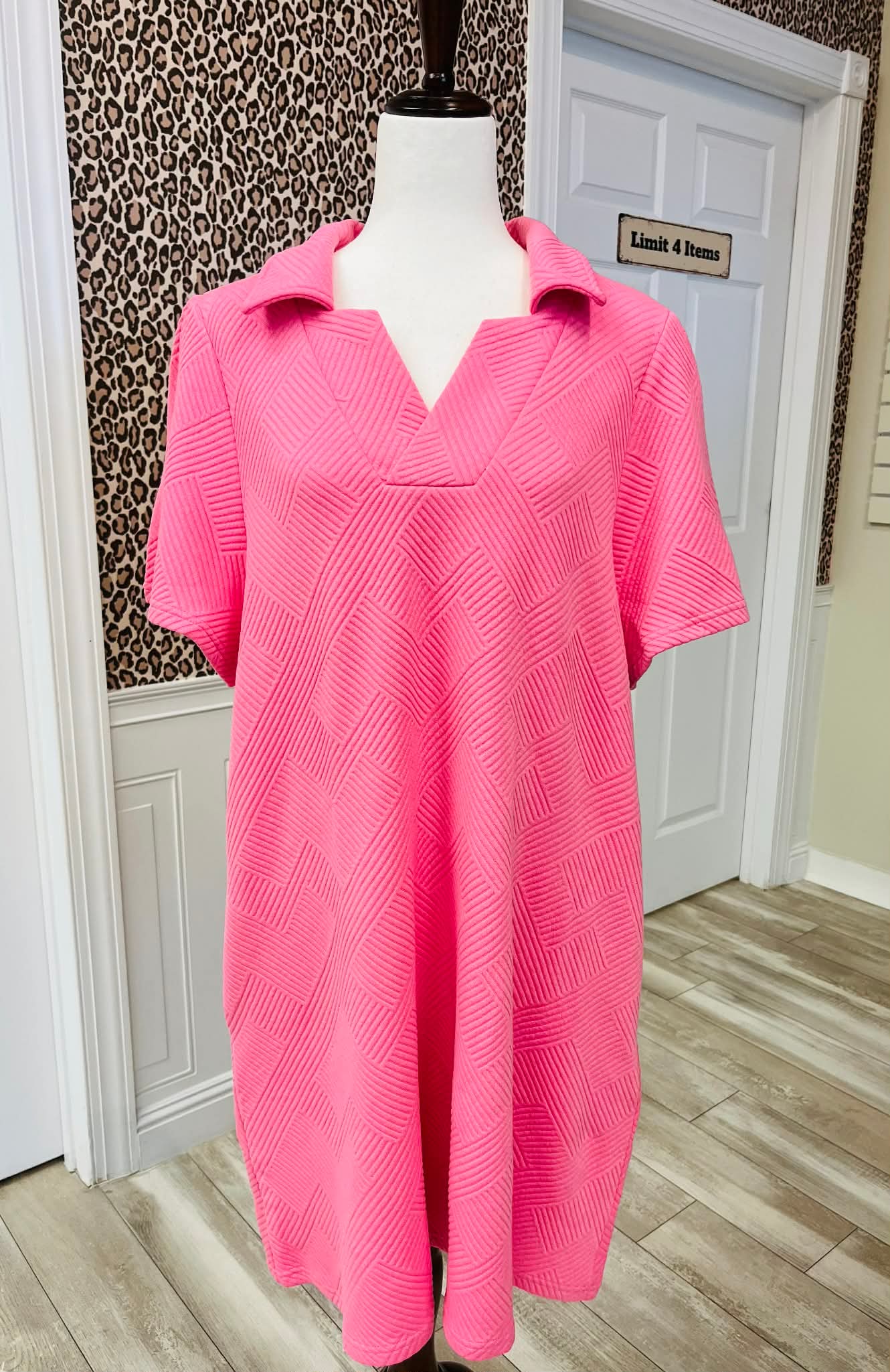 Women’s Pink Curvy Collared Texture Dress