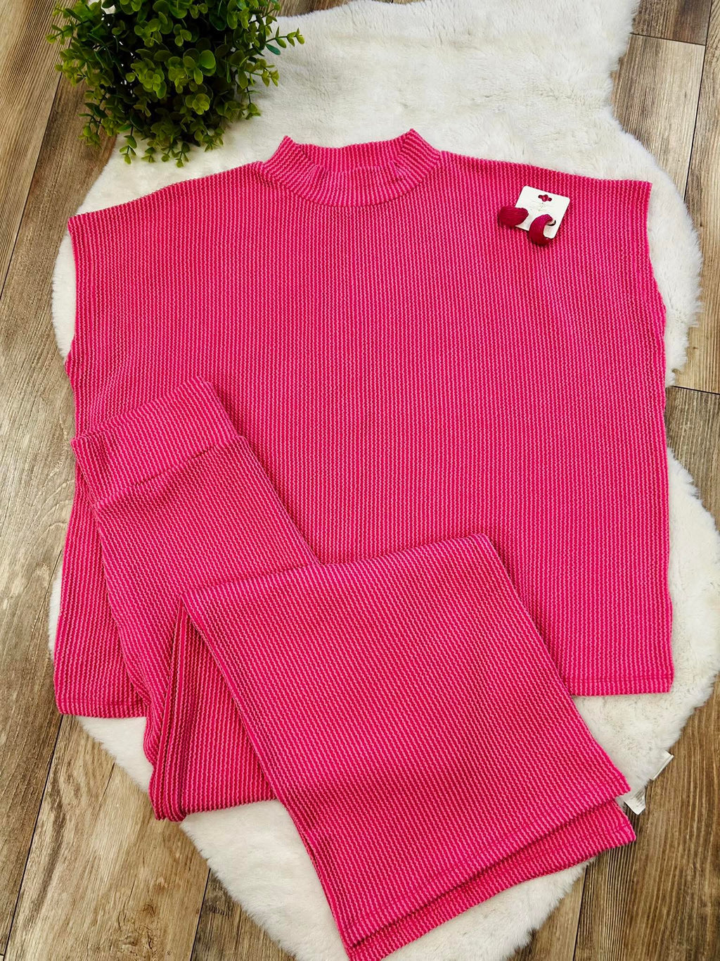 Women’s Ribbed Mock Neck Top and Pants Set in Hott Pink