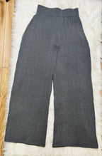 Women’s Sleeveless Ribbed Grey Pant Set