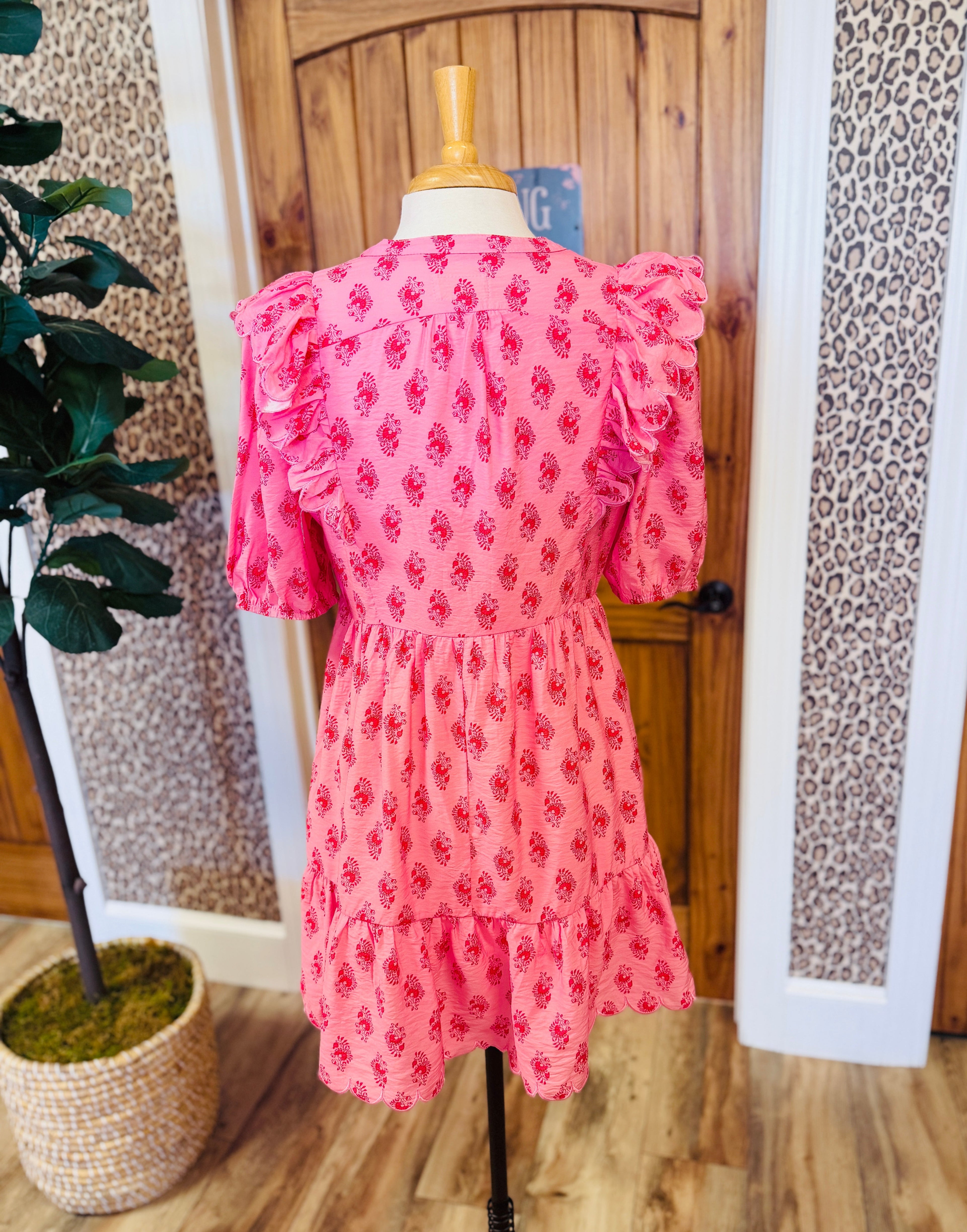 Women’s Umgee Pink Tie Neck Ruffle Shoulder Dress