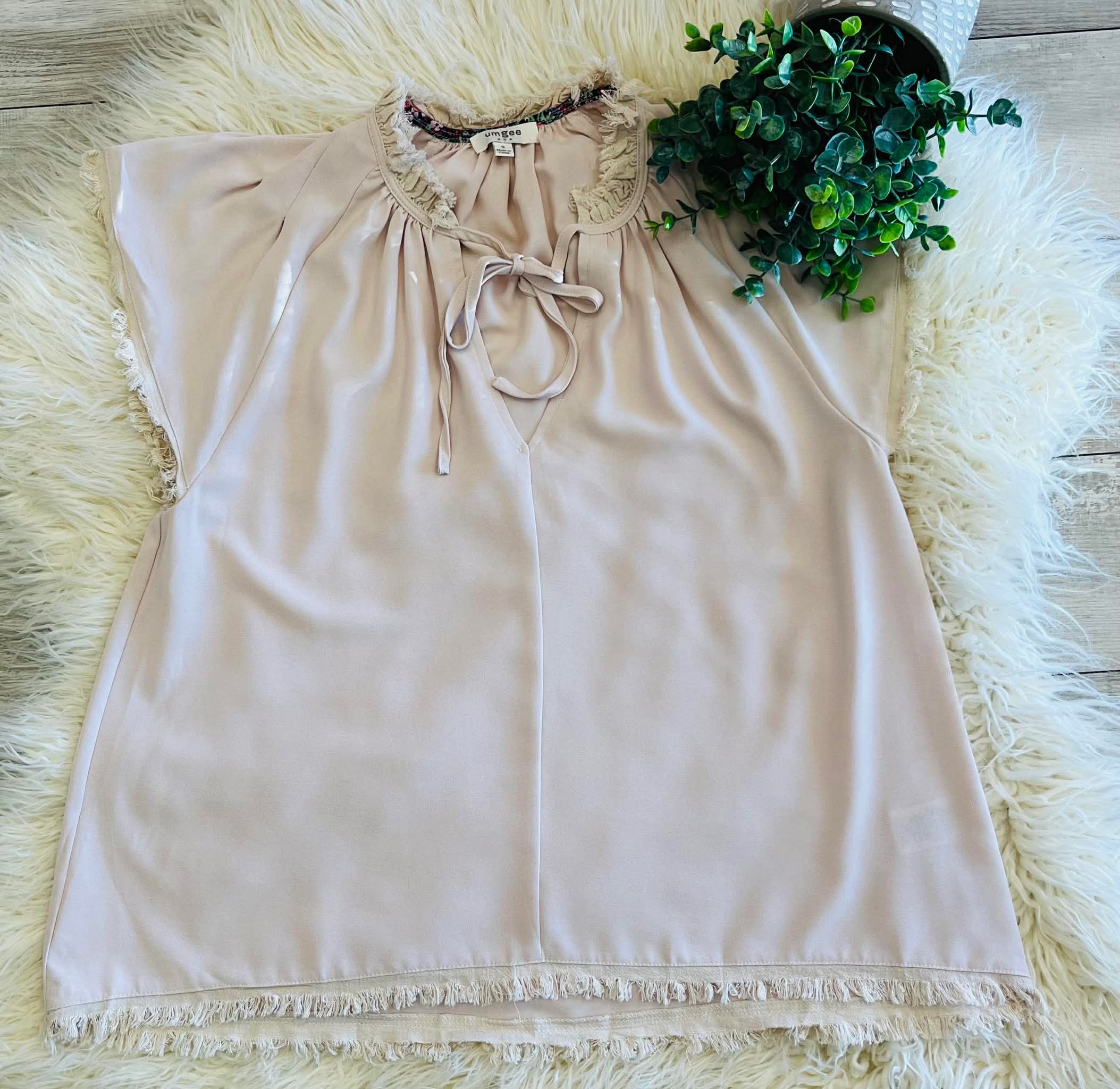 Women’s Umgee Split Neck Fray Hem Top