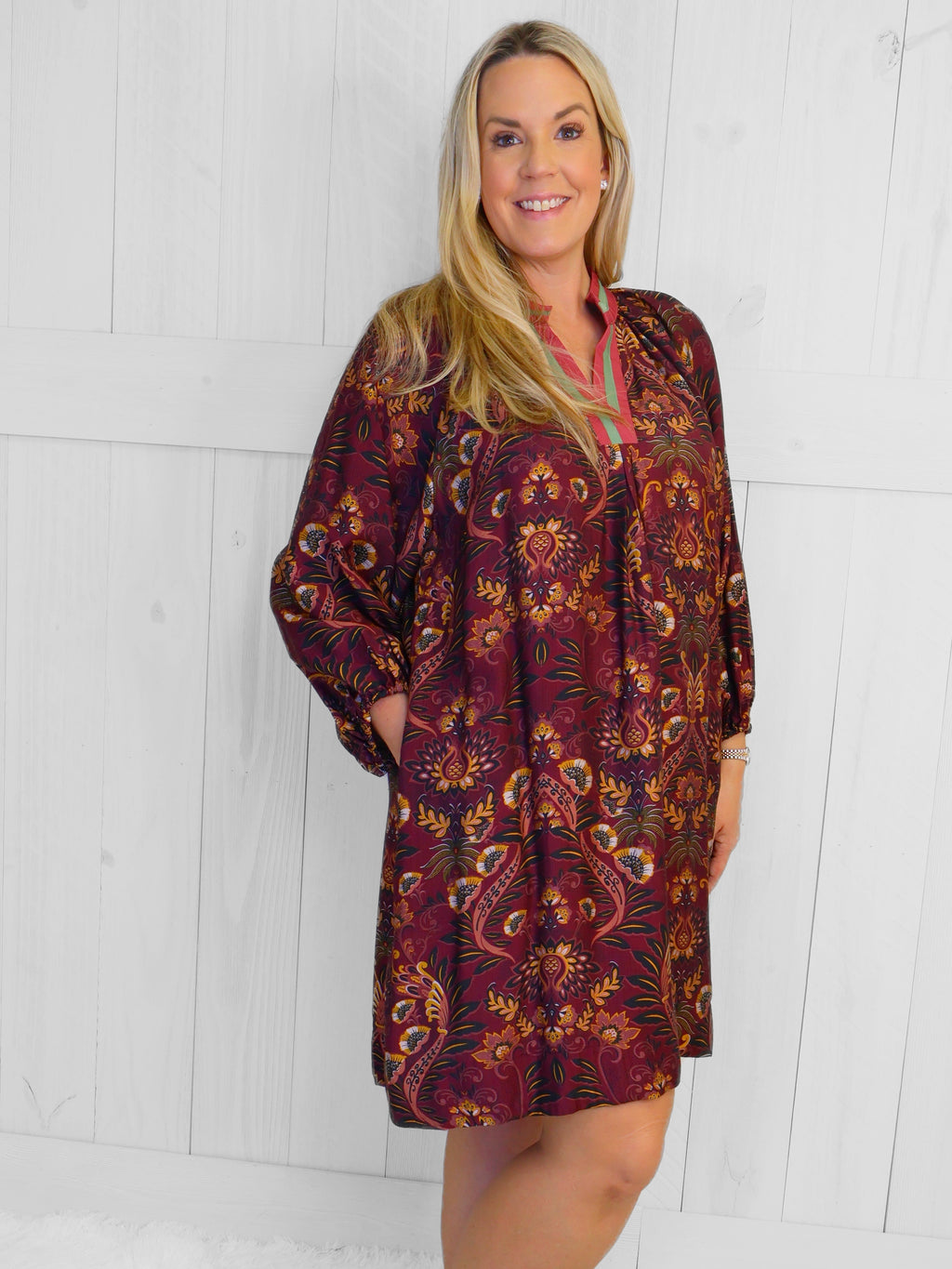 Women’s Umgee Split Neck Wine Floral Dress FW
