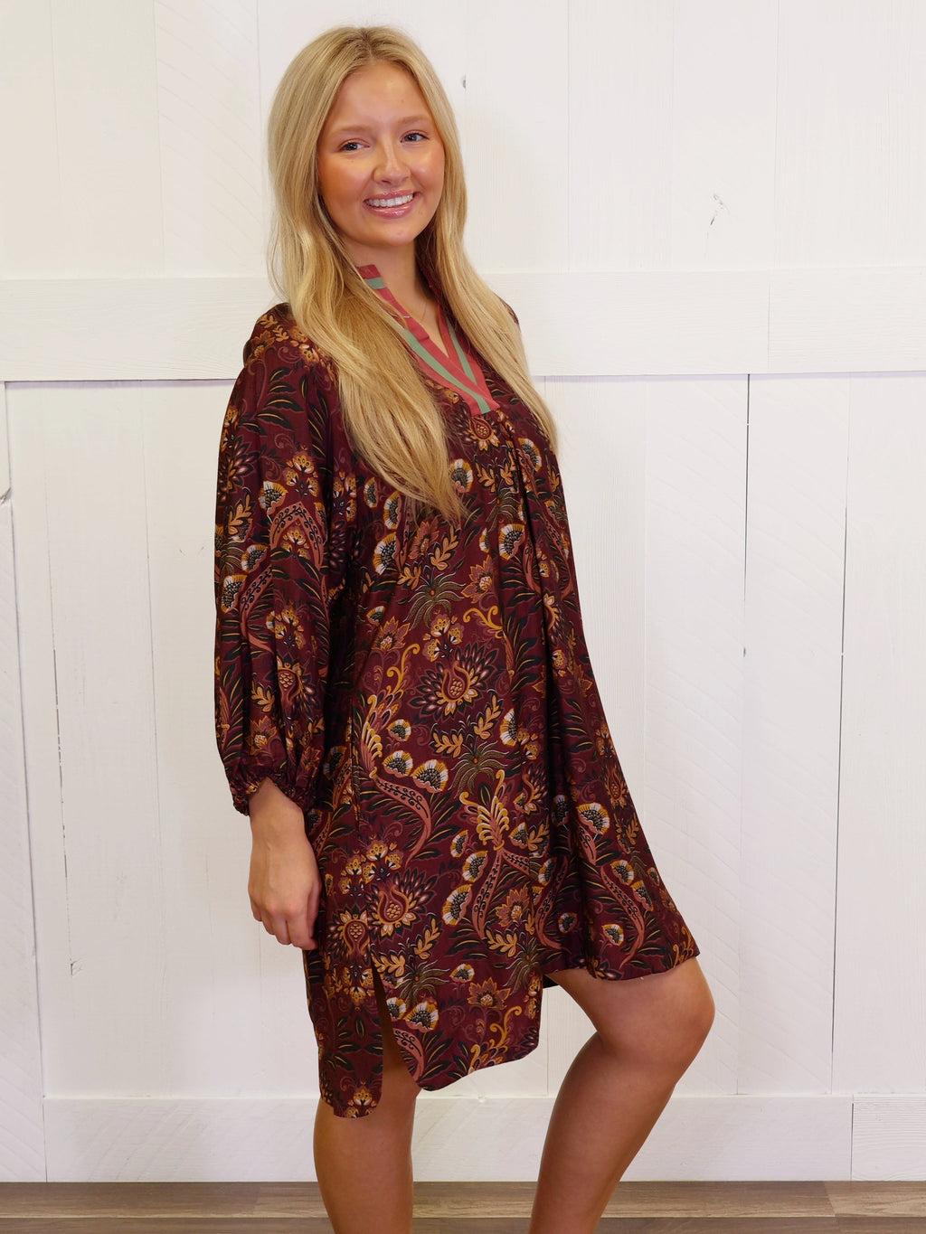 Women’s Umgee Split Neck Wine Floral Dress FW