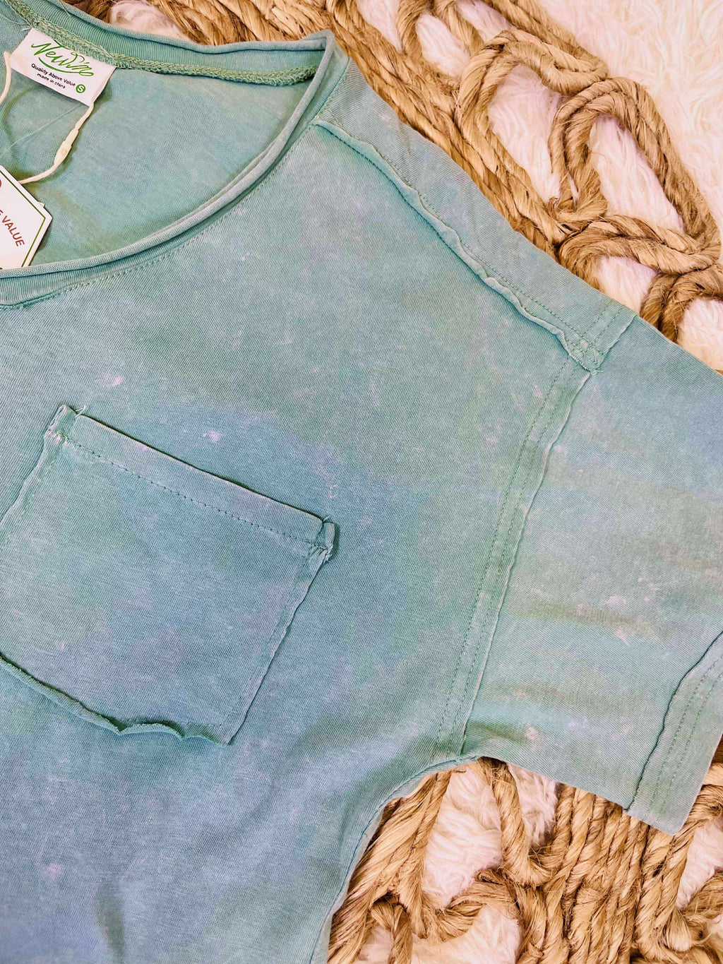 Women's Very J Sage Basic acid wash V-neck top