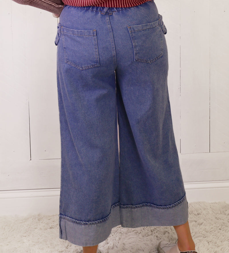Women’s Washed Denim Wide Leg Bow Pocket Jeans